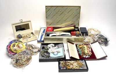 Lot 161 - A large quantity of costume jewellery