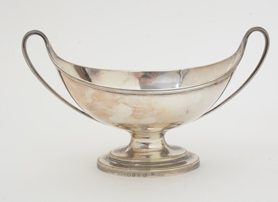 Lot 205 - A pair of George III silver sauce tureens and covers.