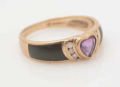 Lot 133 - A 9ct yellow gold, diamond and amethyst love heart sweetheart ring