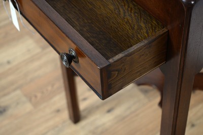 Lot 5 - A Georgian-style gallery topped bedside table