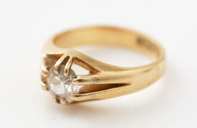 Lot 495 - A single stone diamond ring