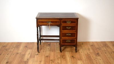 Lot 1 - An early 20th Century mahogany writing desk of small proportions.