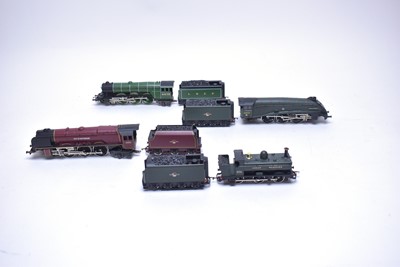 Lot 353 - A selection of Hornby 00-gauge model railway locomotives; some with associated tenders.