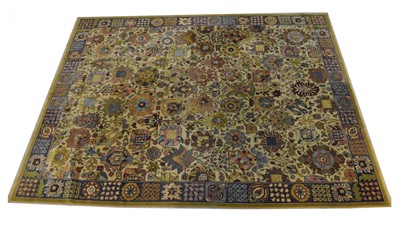 Lot 1019 - A fine Tetex carpet