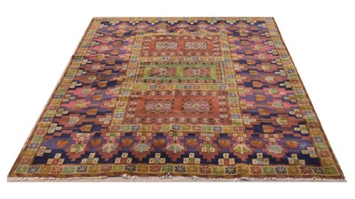 Lot 1022 - An early 20th Century Tetex rug