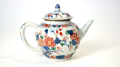 Lot 866 - Chinese 'Imari' teapot and cover