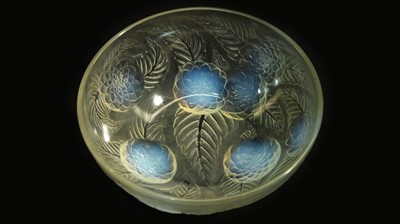 Lot 938 - Lalique Dahlias bowl