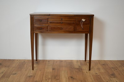 Lot 33 - A 20th Century French style marquetry poudreuse/dressing table