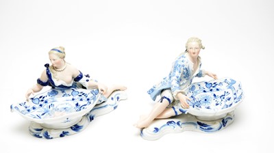 Lot 898 - Pair of Meissen Onion pattern figural sweetmeat dishes