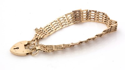 Lot 119 - A 9ct yellow gold gate link bracelet