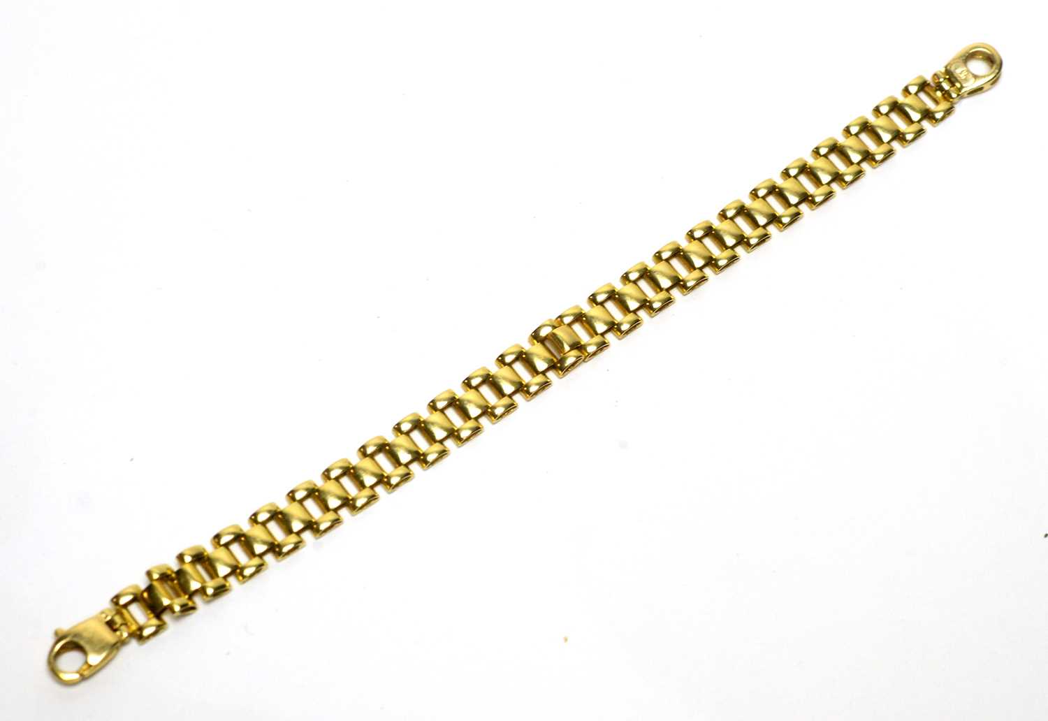 Lot 121 - A 9ct yellow gold bracelet