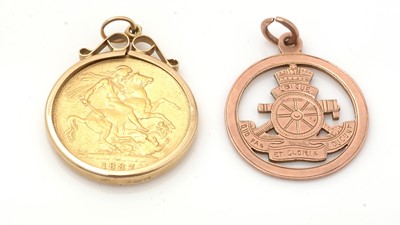 Lot 93 - Gold sovereign pendant and Royal Artillery pendant