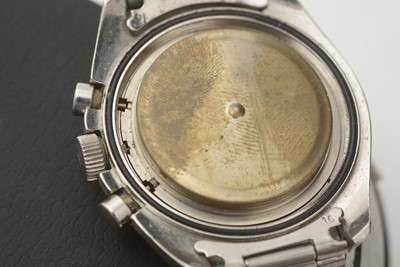 Lot 586 - Post-Moon Omega Speedmaster: a manual wind chronograph wristwatch