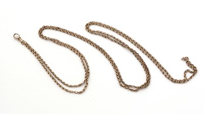 Lot 110 - A 9ct yellow gold muff chain