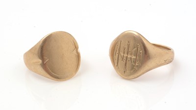 Lot 111 - Two 9ct yellow gold signet rings