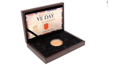 Lot 540 - The 70th Anniversary of VE Day Guernsey £5 gold proof coin