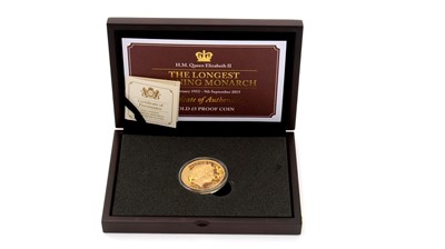 Lot 541 - The Longest Reigning Monarch gold £5 proof coin