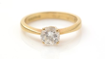 Lot 506 - A solitaire diamond ring