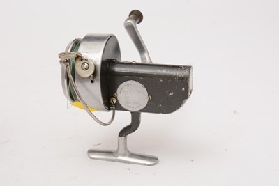 Lot 172 - A Hardy Brothers Ltd spinning reel "The Altex" and a fly box