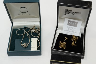 Lot 124 - A selection of gold and silver jewellery, many pieces of Rennie Mackintosh Collection