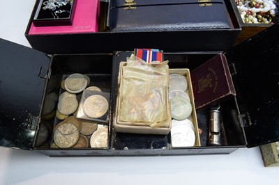 Lot 145 - Costume jewellery and coins
