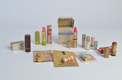Lot 139 - A collection of 1950s and 1960s lipsticks