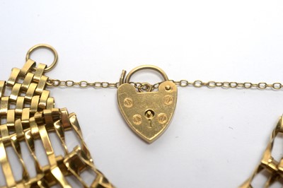 Lot 149 - A 9ct yellow gold gate link bracelet