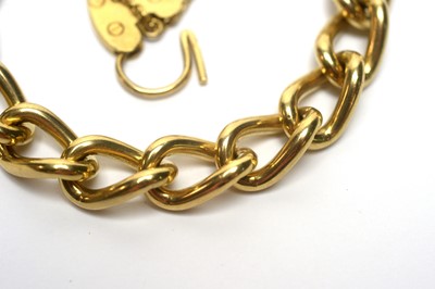 Lot 150 - A 9ct yellow gold solid curb link bracelet