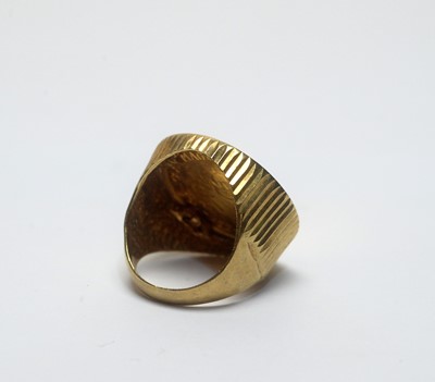 Lot 156 - A South Africa gold 2 rand coin ring