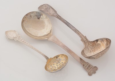 Lot 129 - A Victorian silver matching sugar sifter ladle and sugar spoon; and others