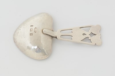 Lot 173 - An art nouveau silver caddy spoon