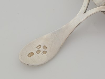 Lot 174 - A George III silver caddy spoon