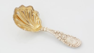 Lot 182 - A Victorian silver caddy spoon
