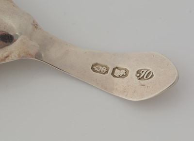 Lot 186 - A George III Irish silver caddy spoon