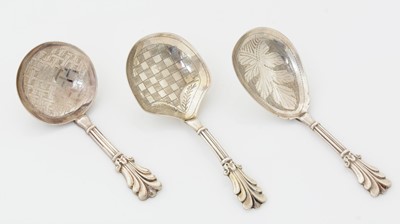 Lot 199 - Three similar caddy spoons