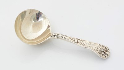 Lot 216 - A Victorian silver caddy spoon