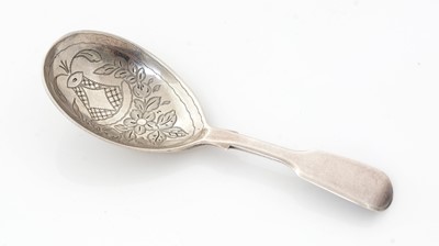 Lot 241 - A George IV silver fiddle-pattern caddy spoon