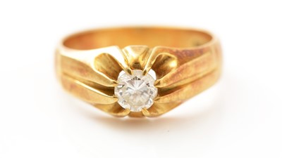 Lot 440 - A single stone diamond ring