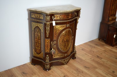 Lot 58 - A decorative 20th Century French faux marble top boulle serpentine cabinet