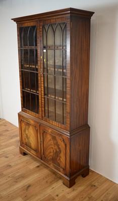 Lot 7 - A 20th century Georgian-style mahogany glazed bookcase