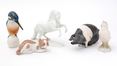 Lot 737 - Various ceramic and porcelain figures of animals.