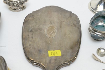 Lot 138 - A selection of silver items