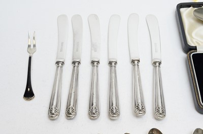 Lot 136 - A selection of silver and other cutlery