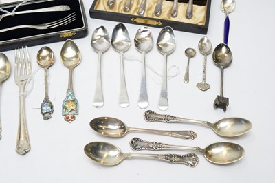 Lot 136 - A selection of silver and other cutlery