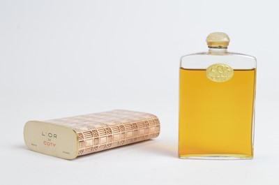 Lot 153 - A 1928 Coty parfum L'Or "Etui a Cigarette" boxed perfume, in a Rene Lalique glass bottle