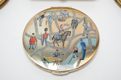 Lot 82 - 1940s loose powder compacts celebrating the City of London
