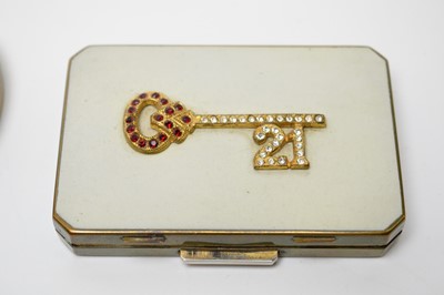 Lot 124 - Early 1950s sentimental compacts
