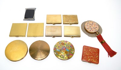 Lot 93 - 1940s land later transfer-printed novelty compacts