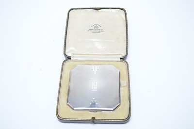 Lot 44 - A George V Art Deco silver powder compact retailed by Mappin and Webb