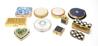 Lot 128 - 1950s bejewelled pressed and loose powder compacts
